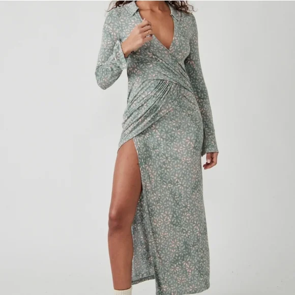 Free People Shayla Mint Wrap Midi Dress Size S NWT - Picture 2 of 6